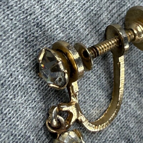 Vintage Gold-Tone Screw Back Clip-On Earrings Clear Rhinestones Teardrop Accent - Picture 5 of 16